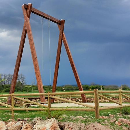 فيلا Casa La Riera Salinas De Pisuerga المظهر الخارجي الصورة